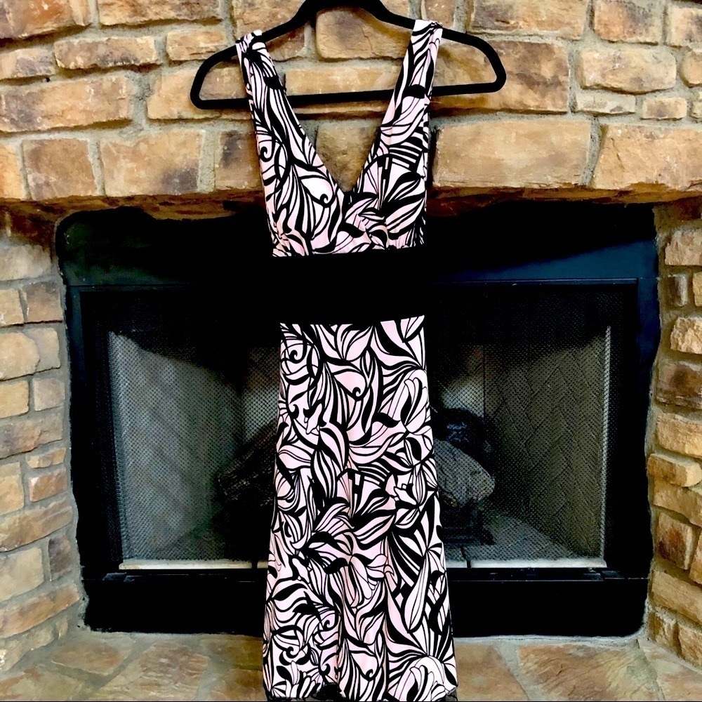 NWT Speechless pink and black double V, padded, w/ tuling.  Medium